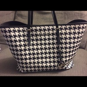 Michael Kors tote